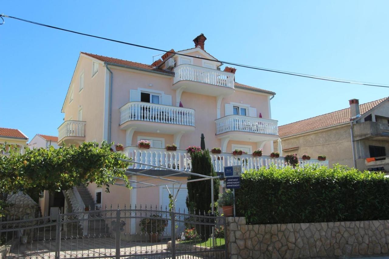 מאלינסקה Apartments Ravlic Ana מראה חיצוני תמונה