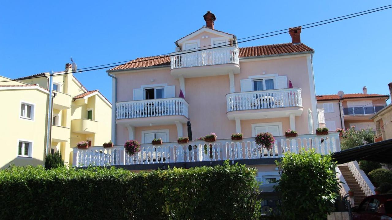 מאלינסקה Apartments Ravlic Ana מראה חיצוני תמונה